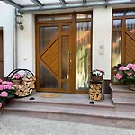 板栗林旅馆