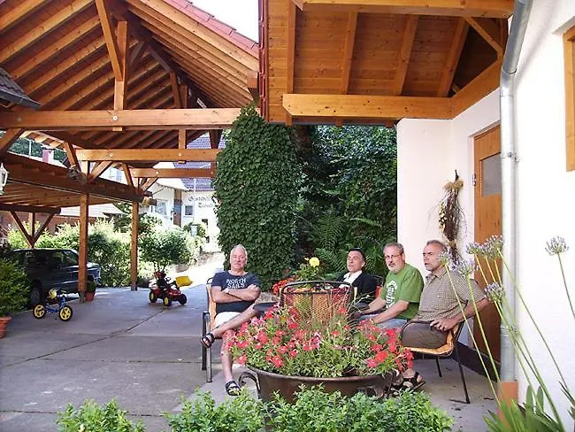 Haus Am Kastanienwald 게스트하우스 3*